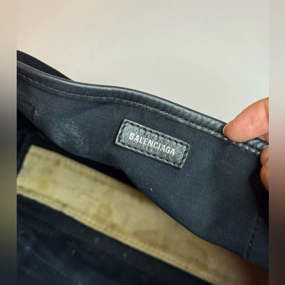 Balenciaga black cream